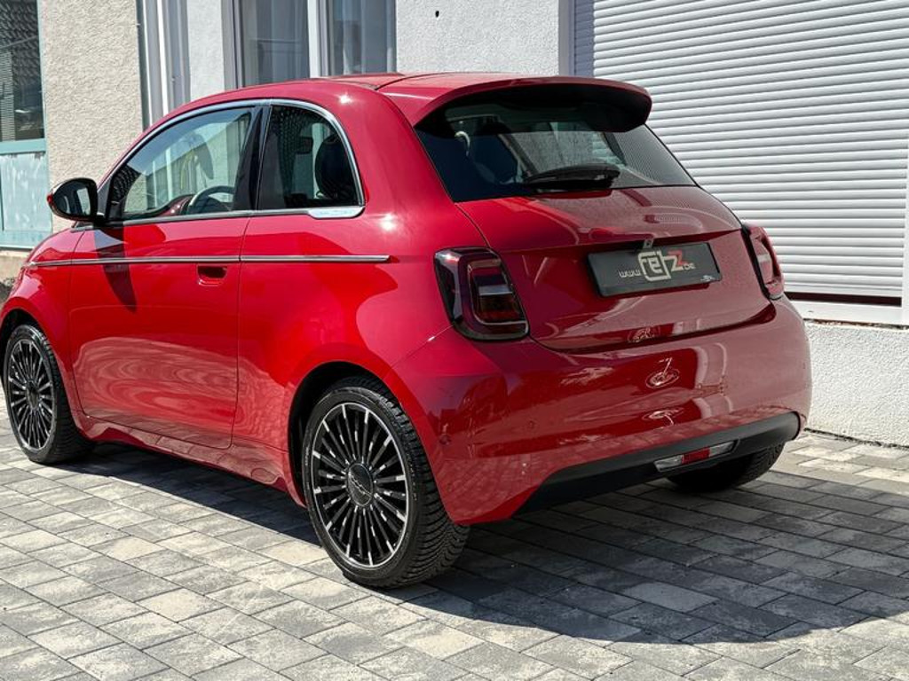 Fiat 500e 42 kWh
