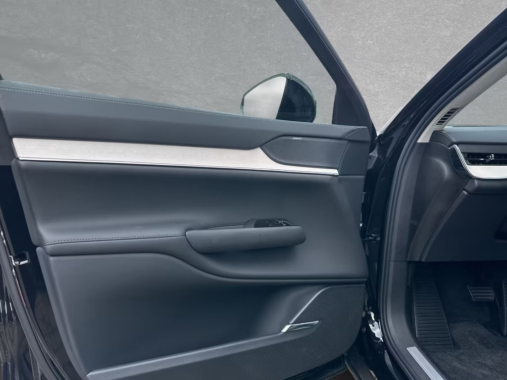 Volvo EX90
