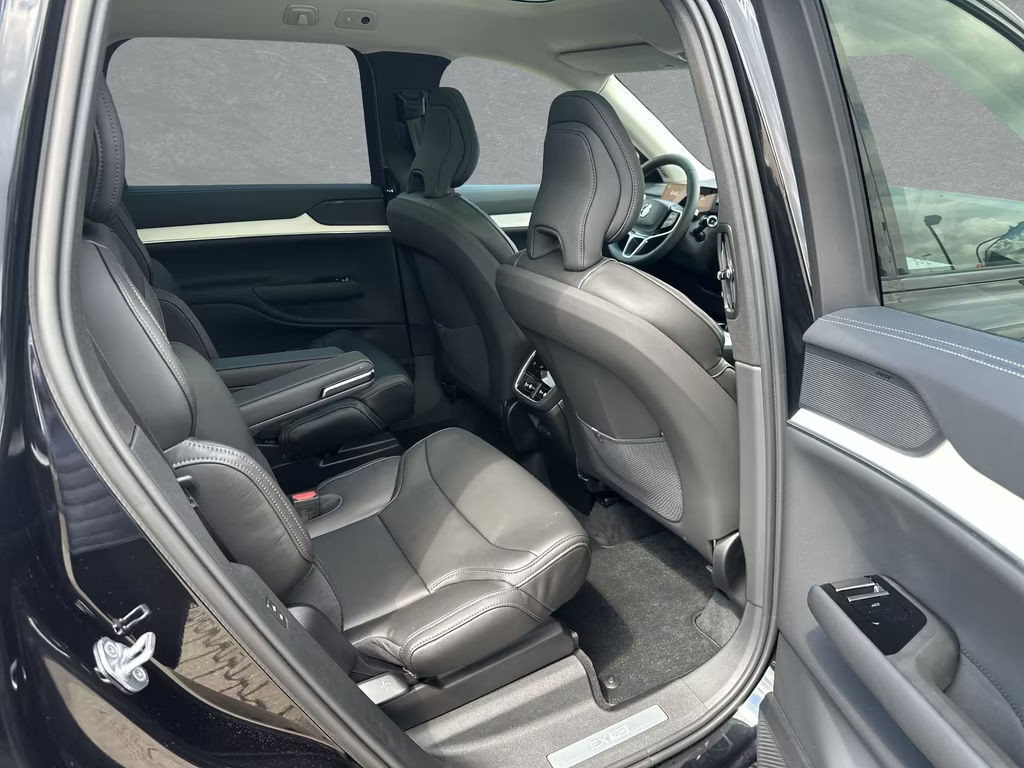 Volvo EX90