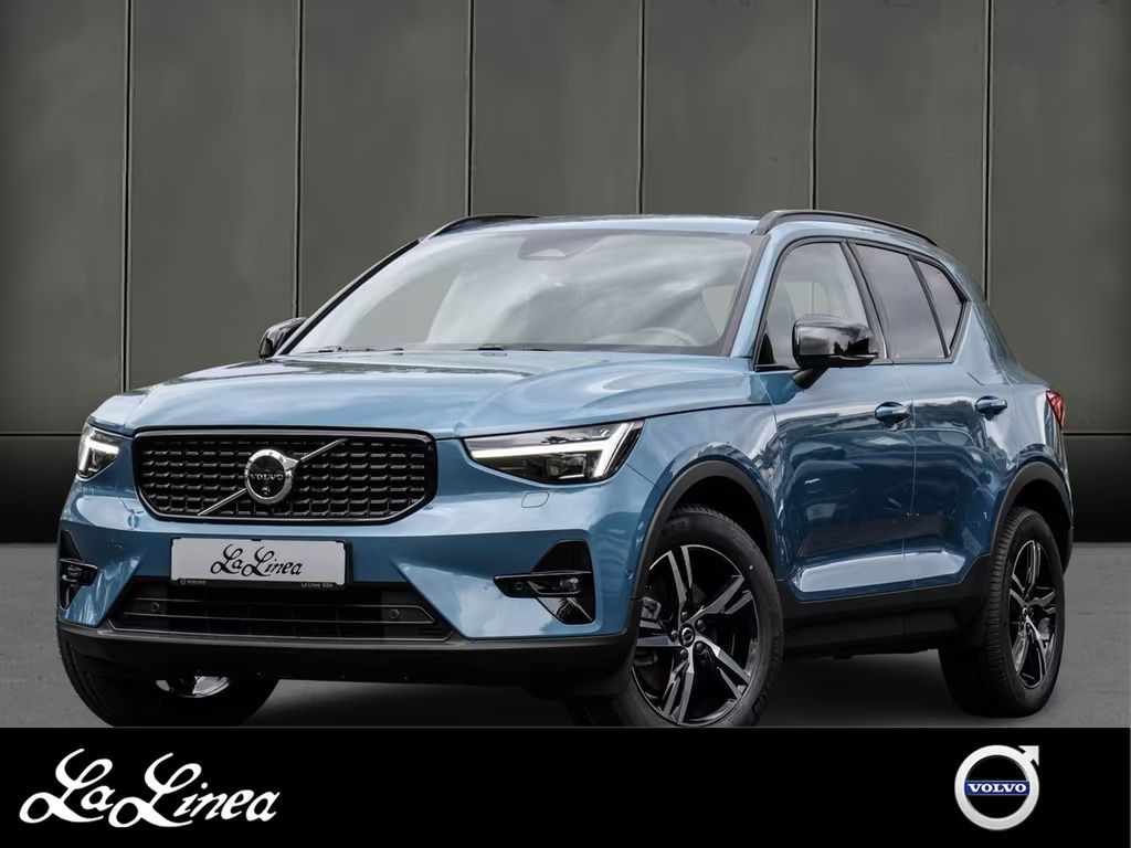 Volvo XC40 Plus Dark