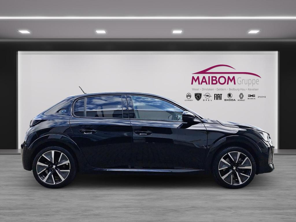 Peugeot e-208