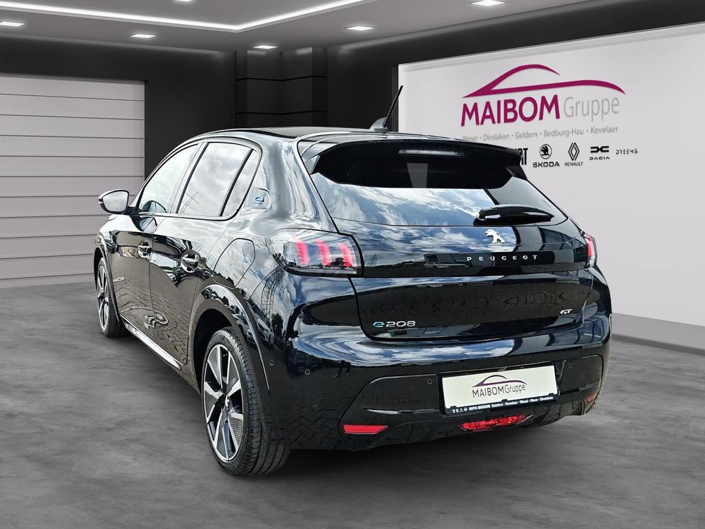 Peugeot e-208