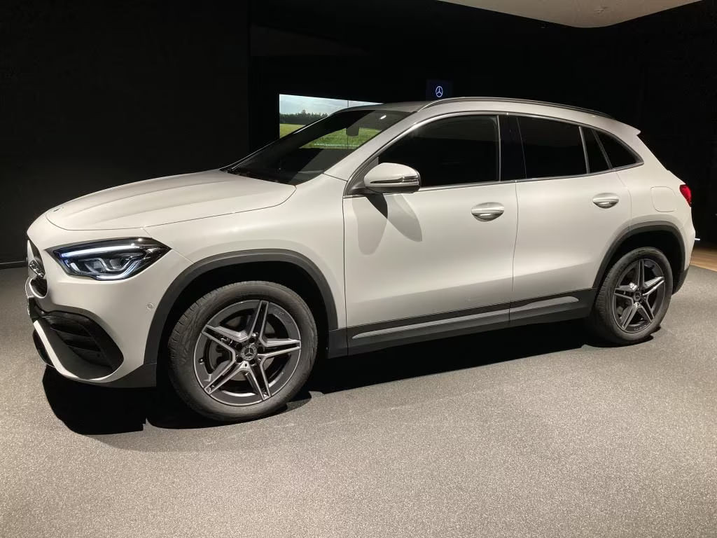 Mercedes-Benz GLA-Klasse GLA 250 AMG Line GLA 250 e