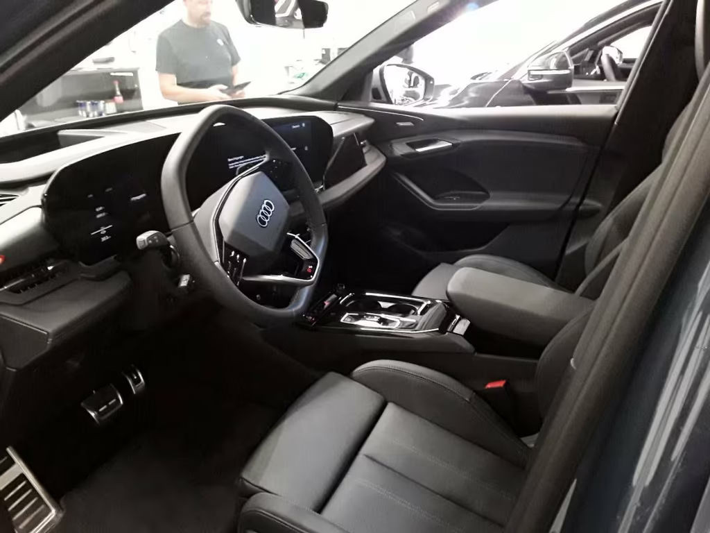 Audi SQ6 e-tron