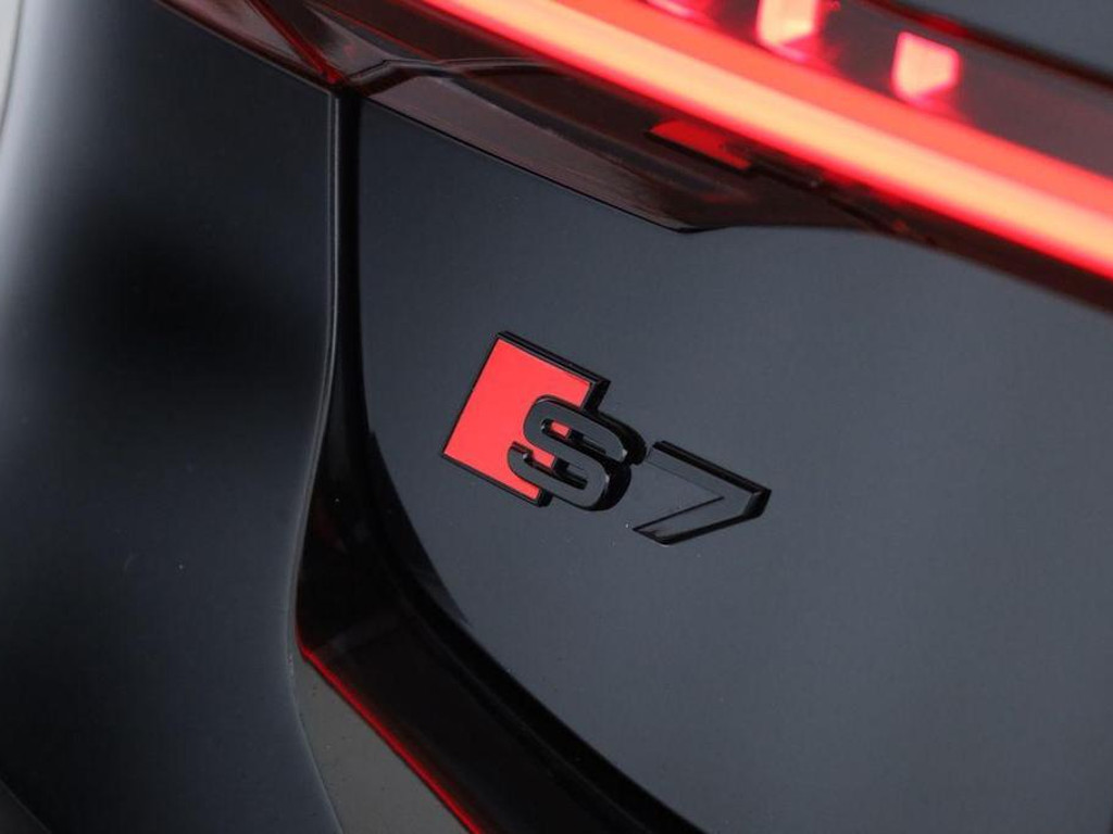 Audi S7