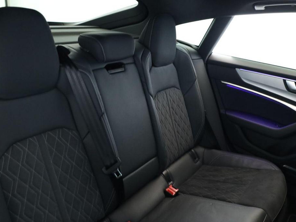 Audi S7