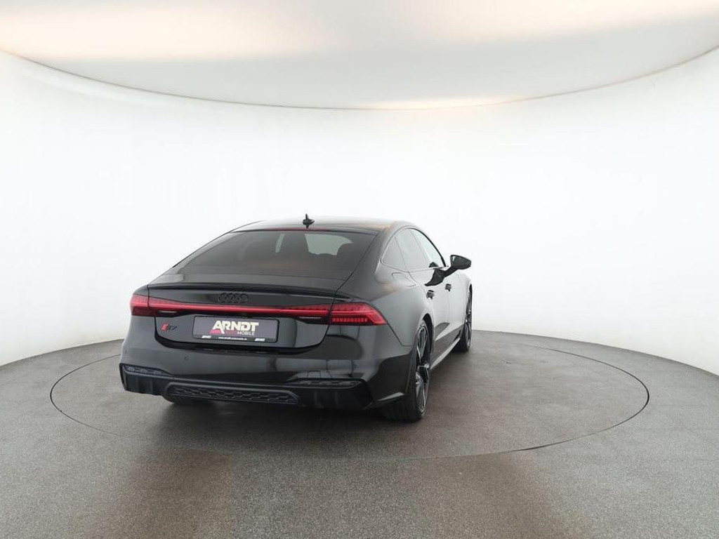 Audi S7