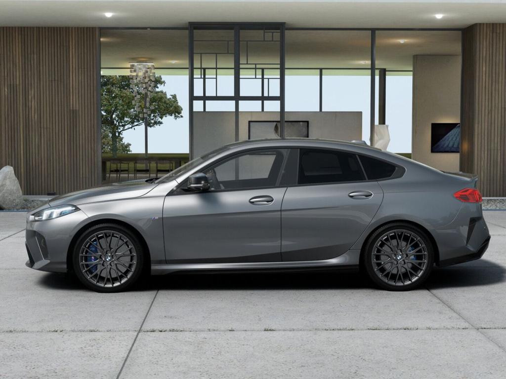 BMW M235