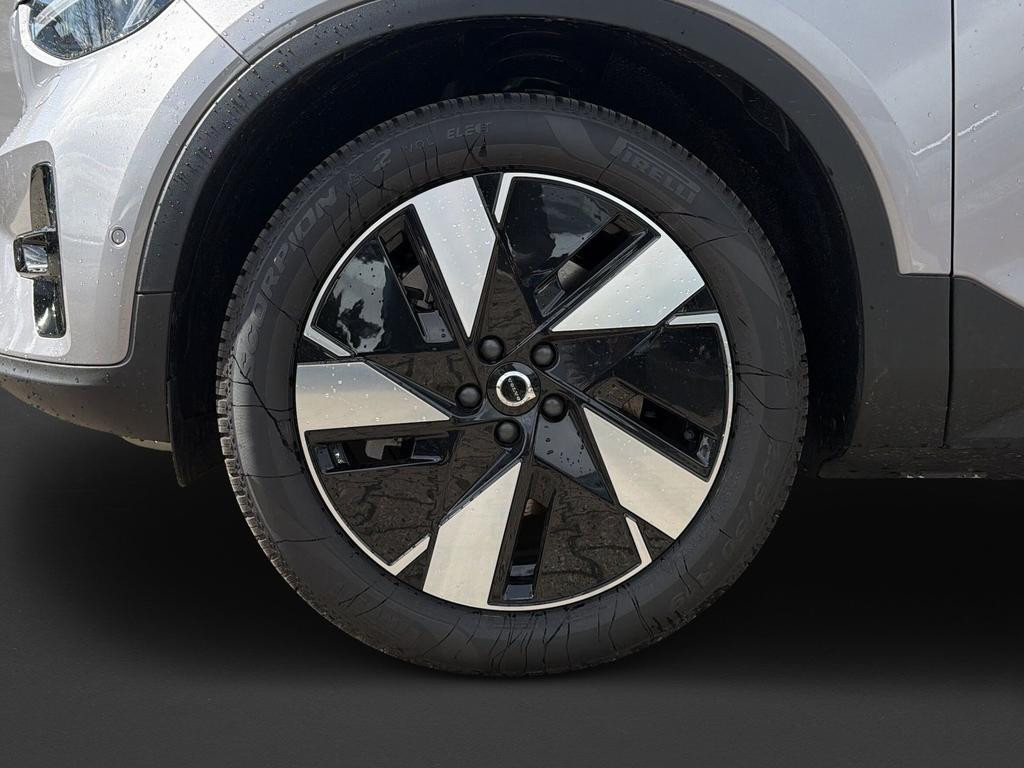 Volvo EX40