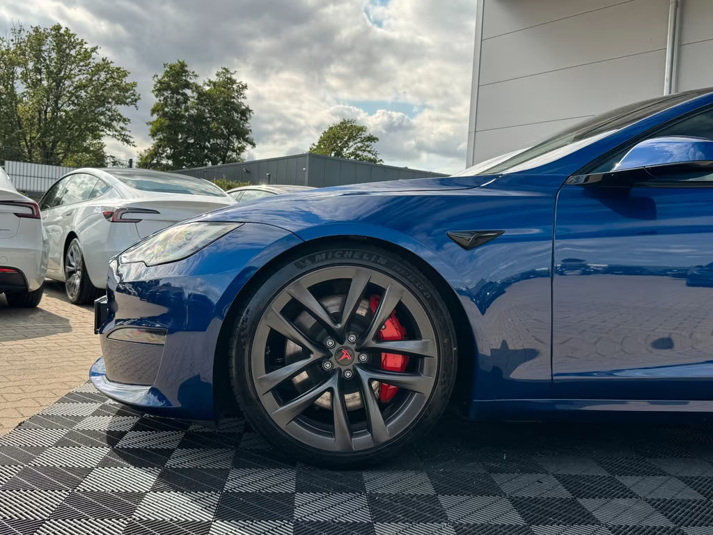 Tesla Model S