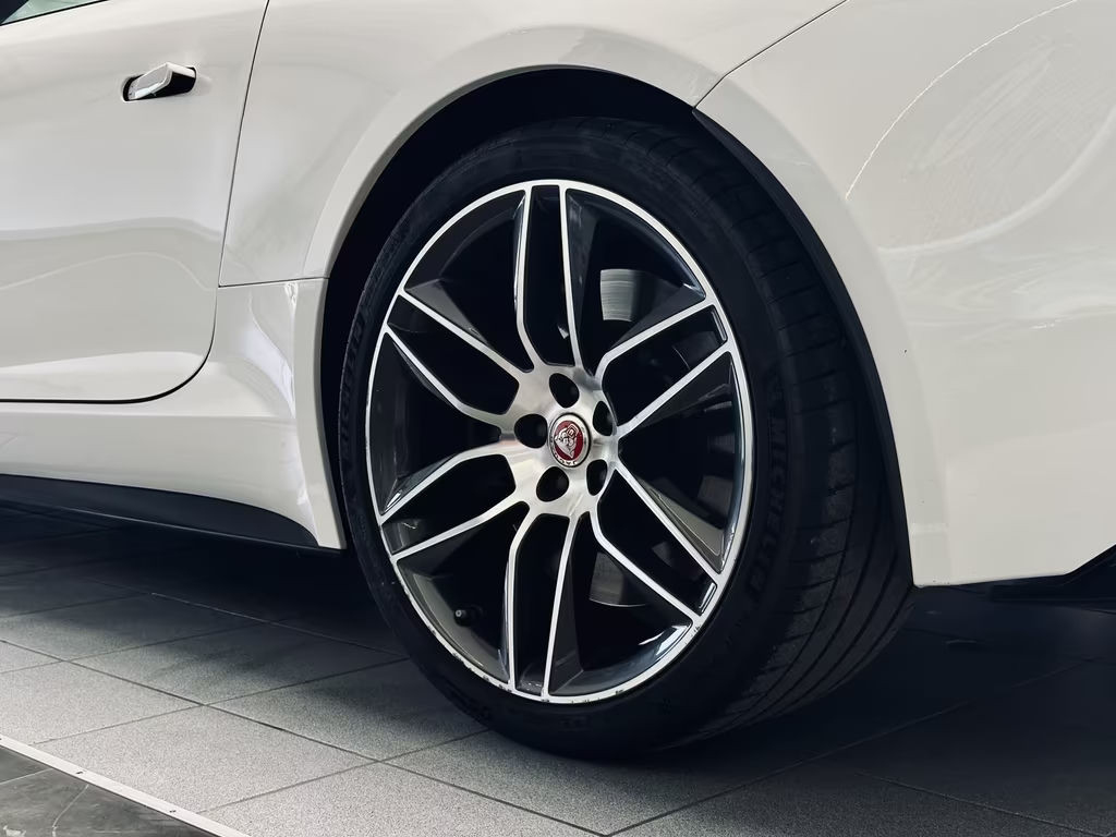 Jaguar F-Type