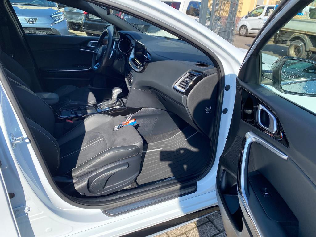 Kia ProCeed