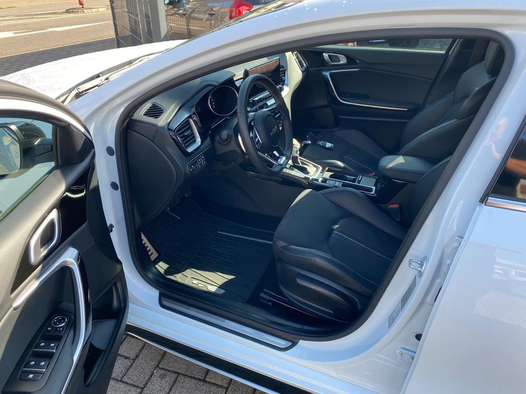 Kia ProCeed