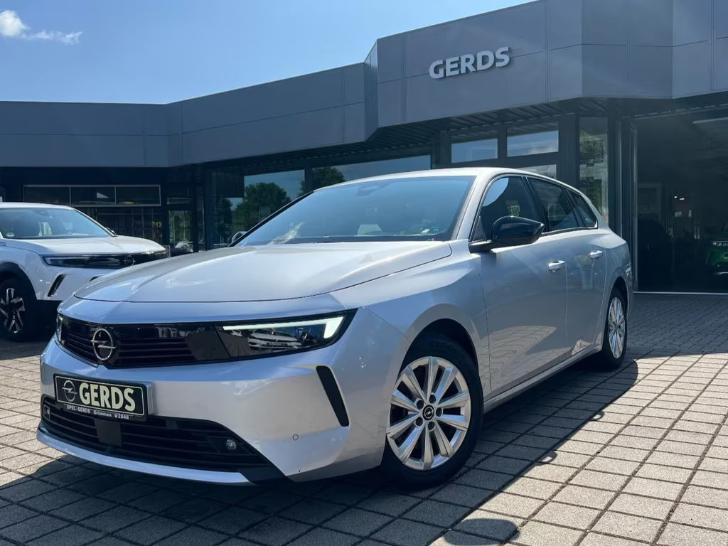 Opel Astra Sports Tourer business+