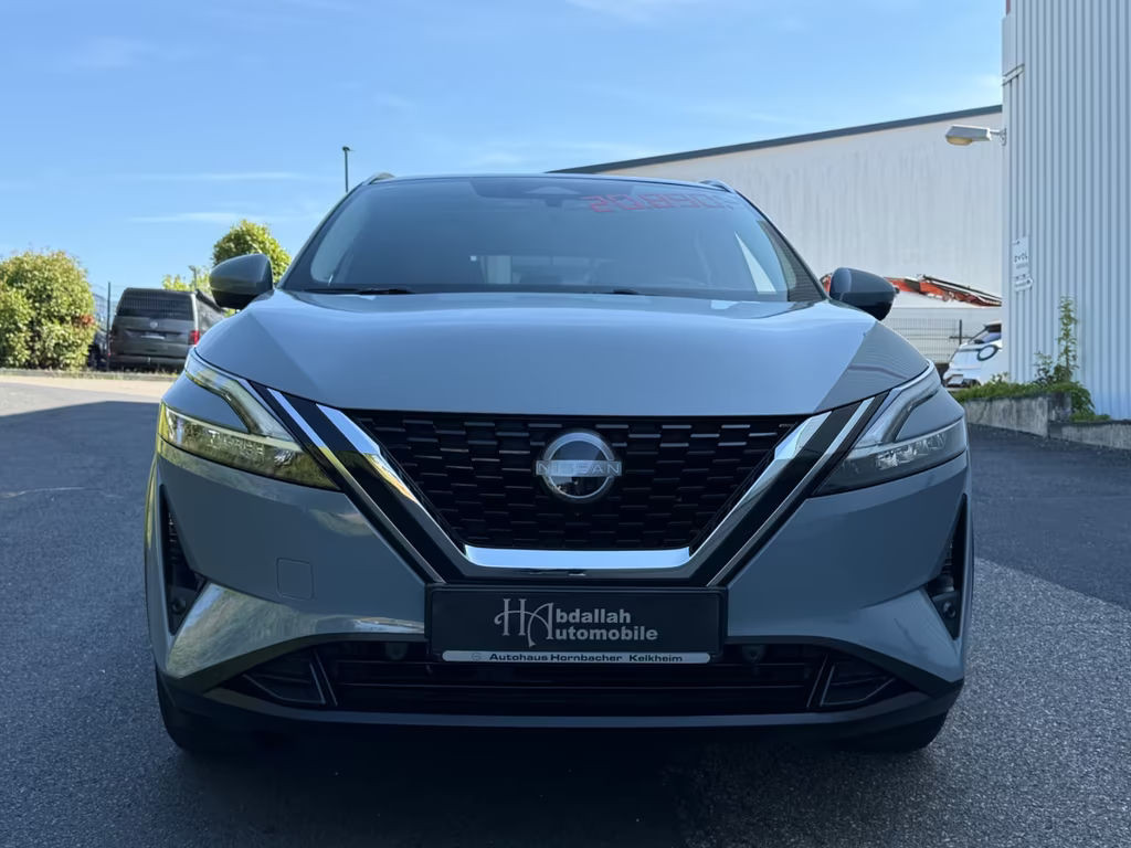 Nissan Qashqai Premiere Edition/Pano/Navi/Teilleder