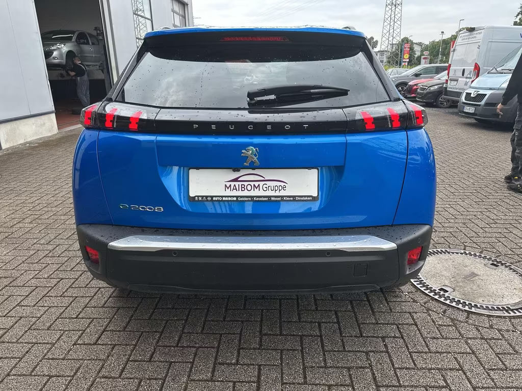 Peugeot e-2008