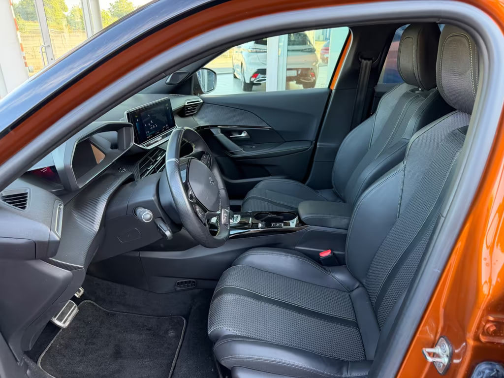 Peugeot e-2008