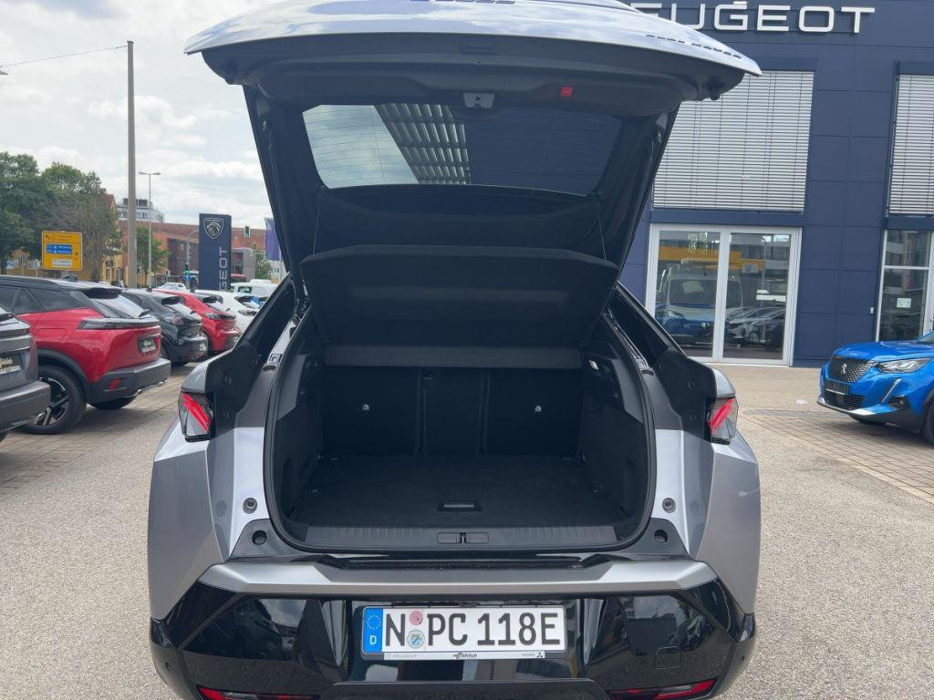 Peugeot E-3008