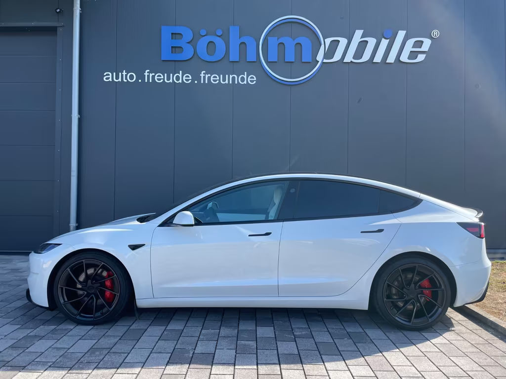 Tesla Model 3 Performance AWD