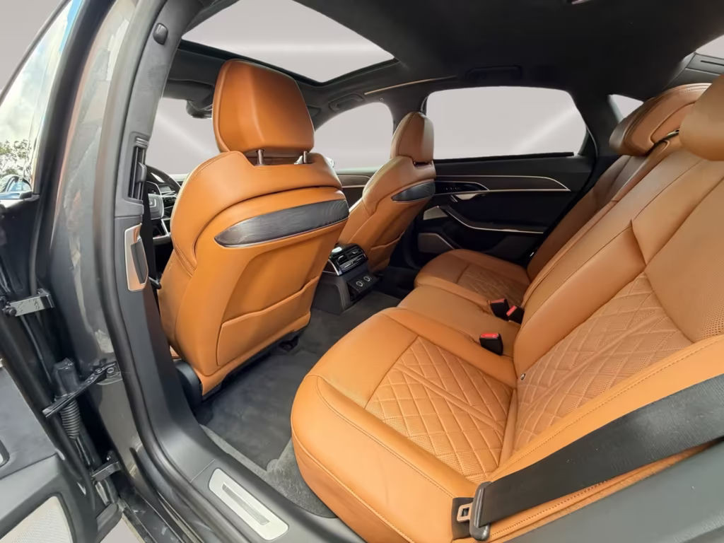 Audi S8