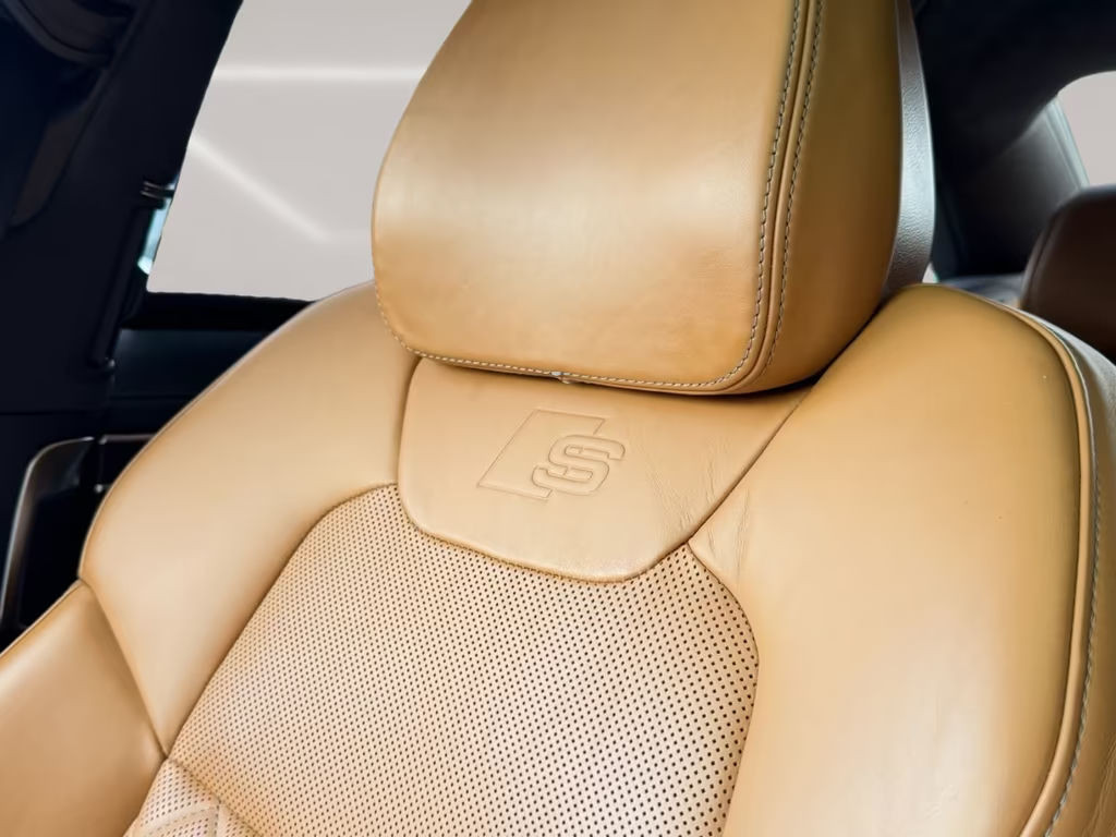 Audi S8