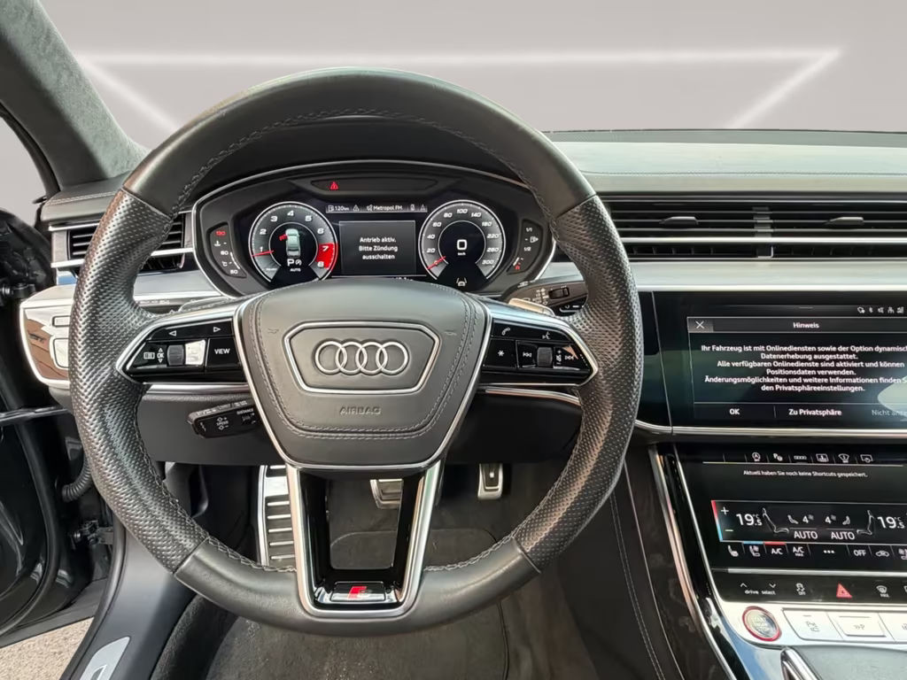 Audi S8