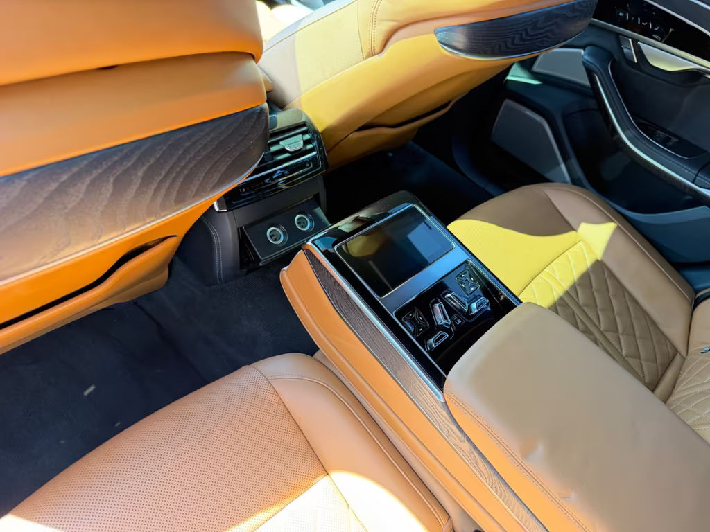 Audi S8