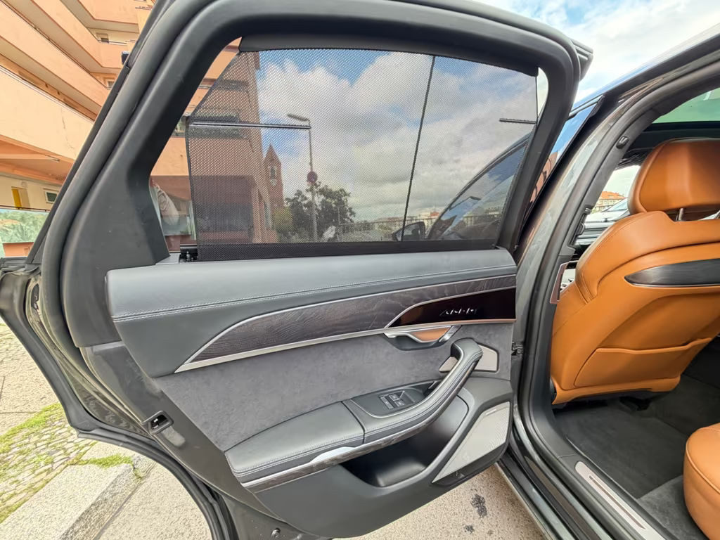 Audi S8
