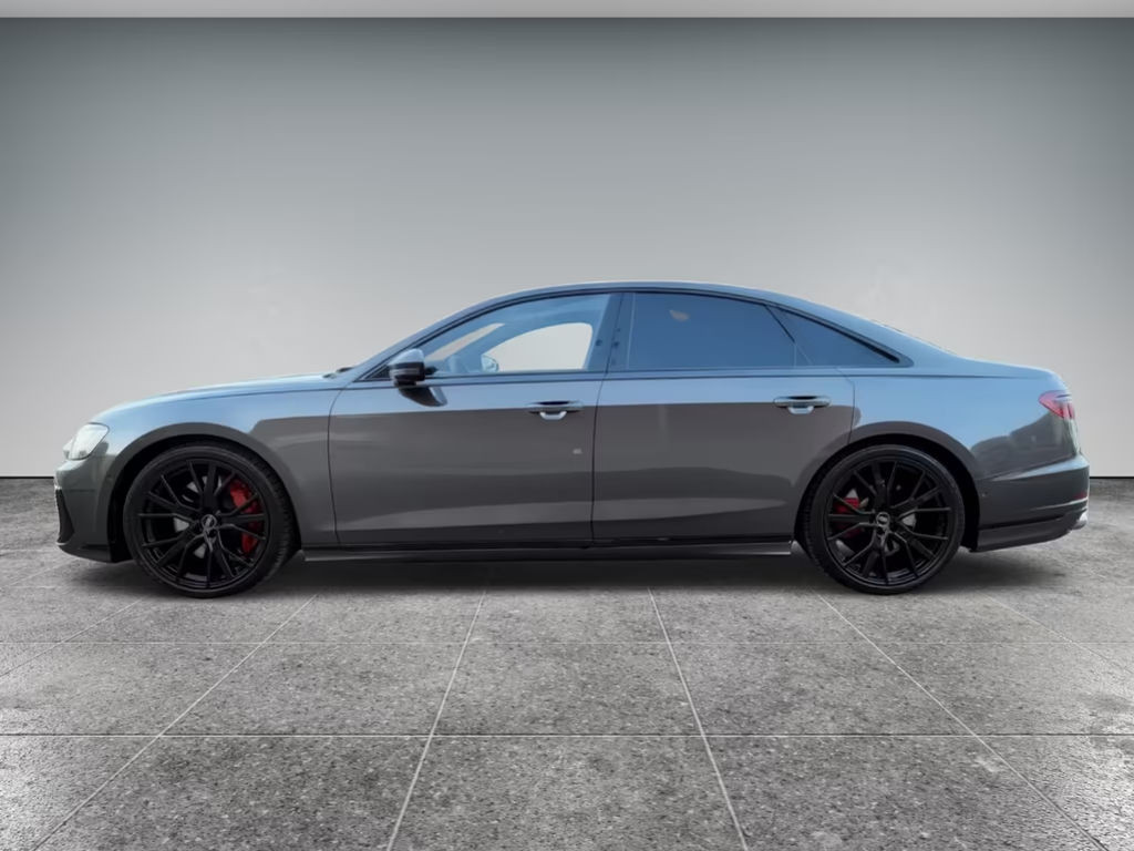 Audi S8