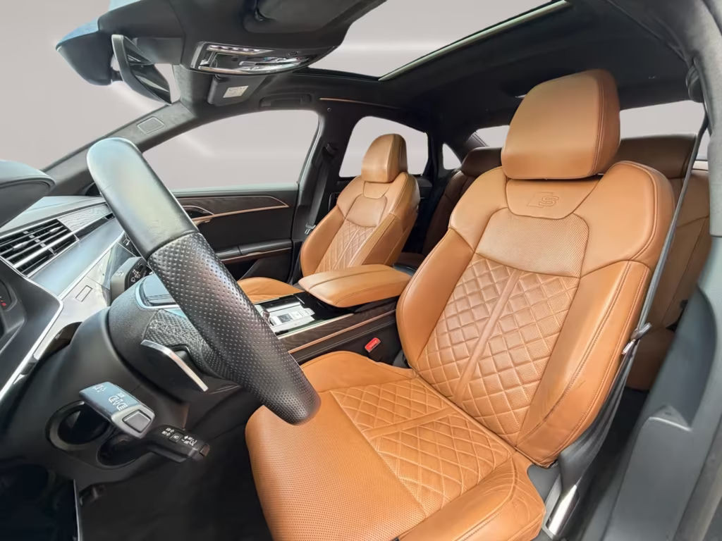 Audi S8
