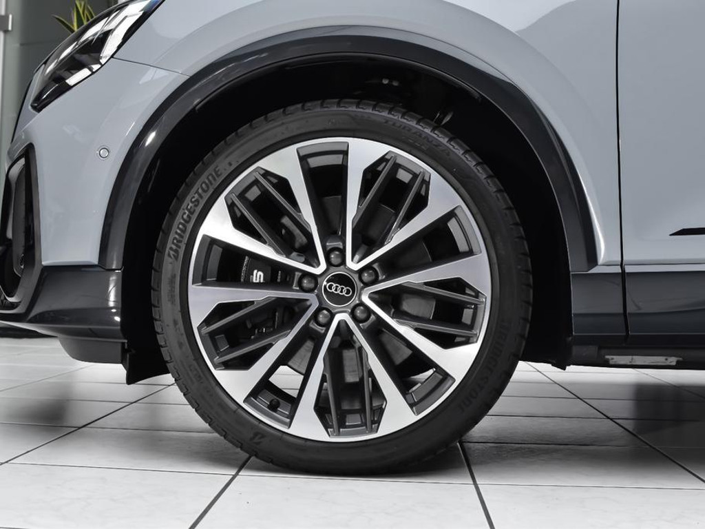 Audi SQ2