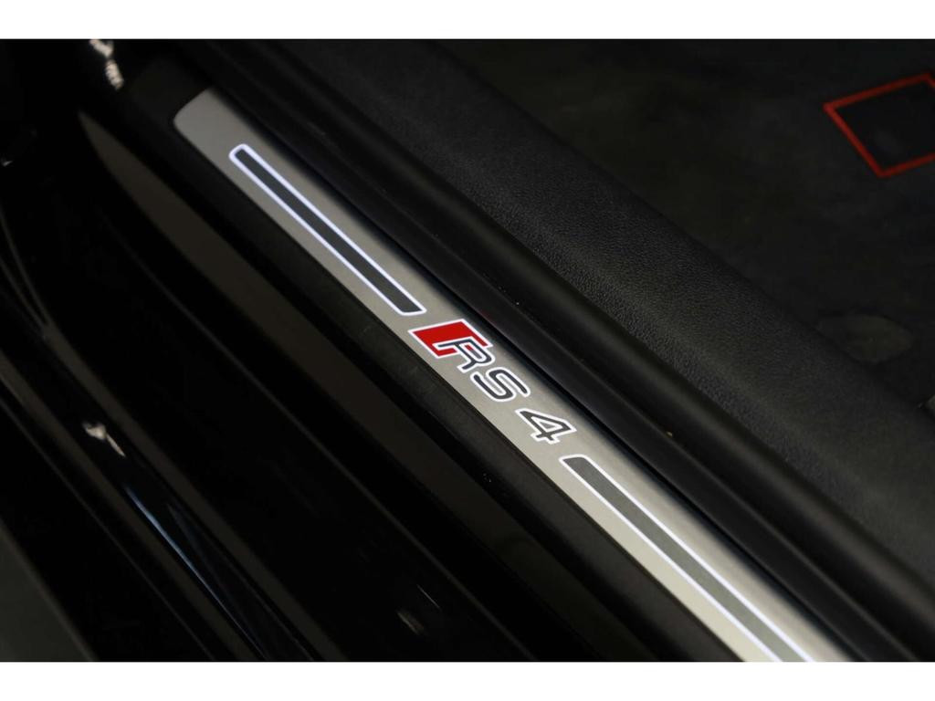 Audi RS4