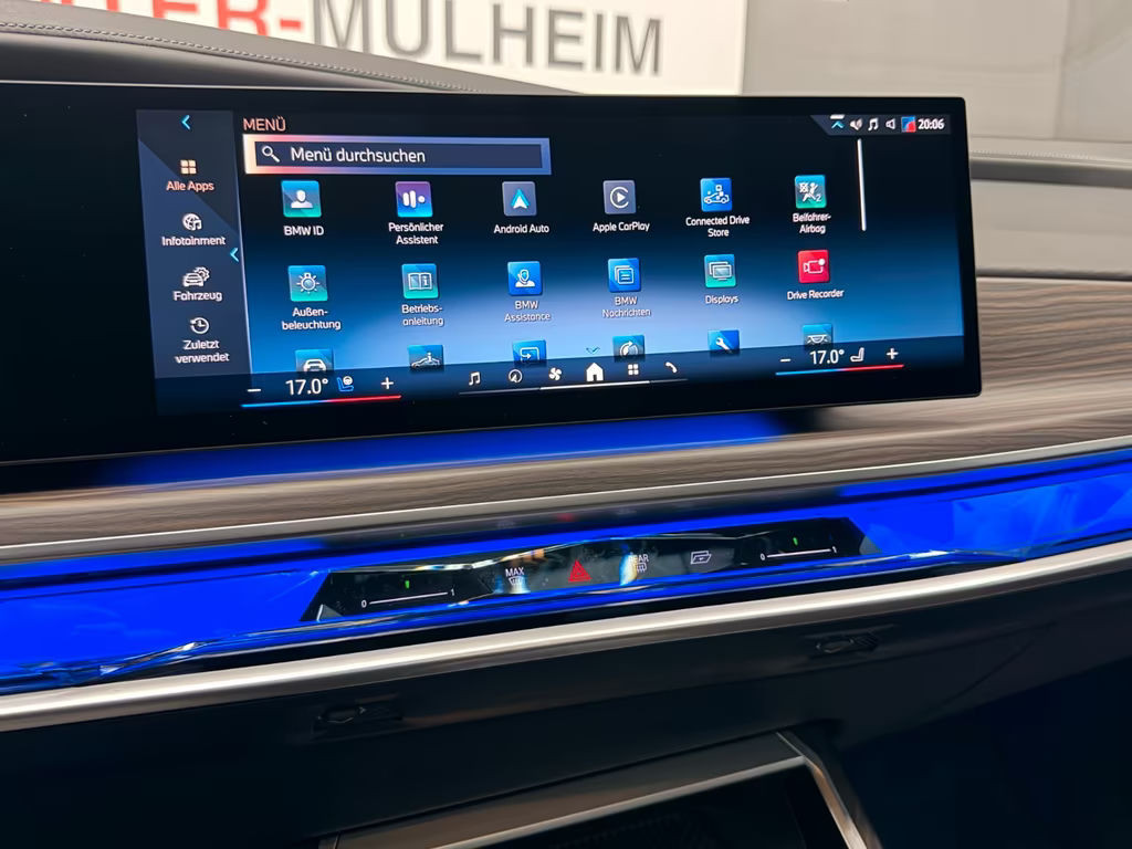 BMW i7