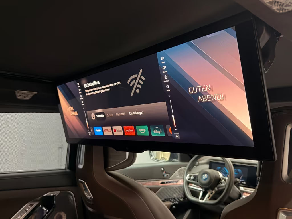 BMW i7