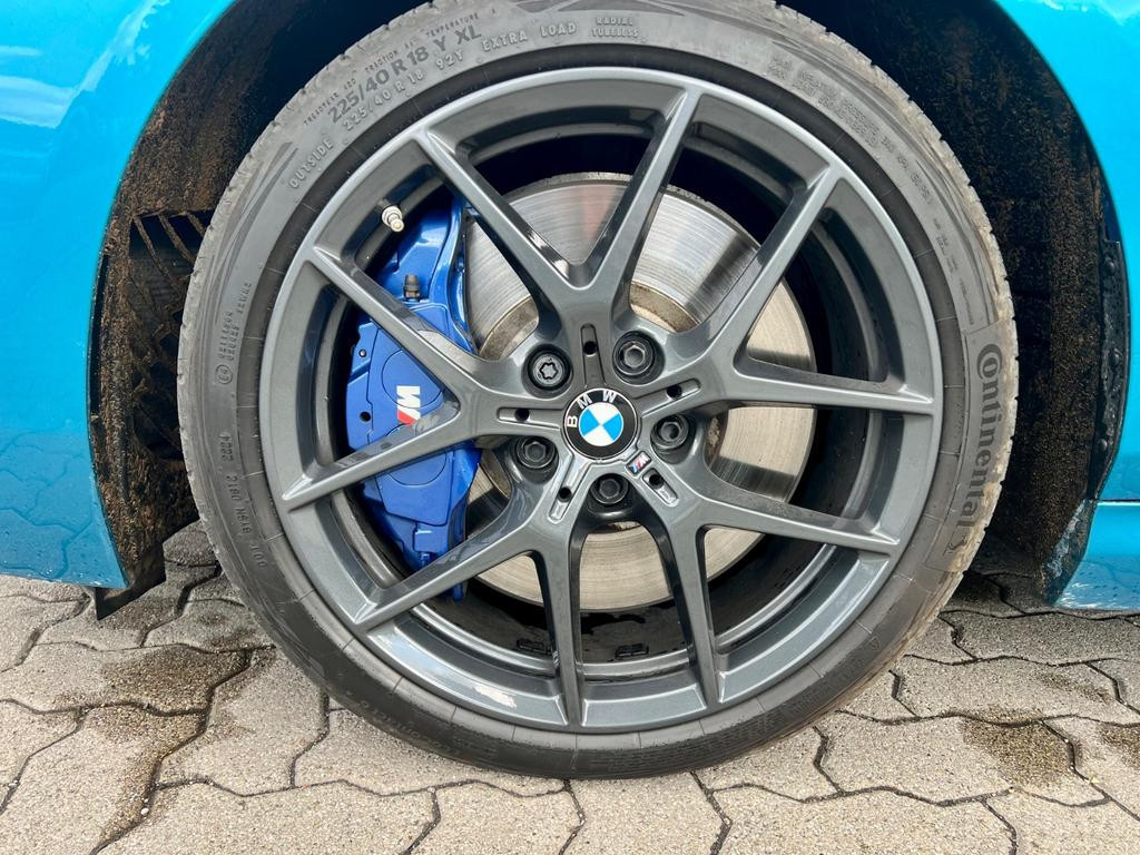 BMW M235