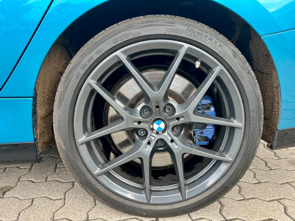 BMW M235