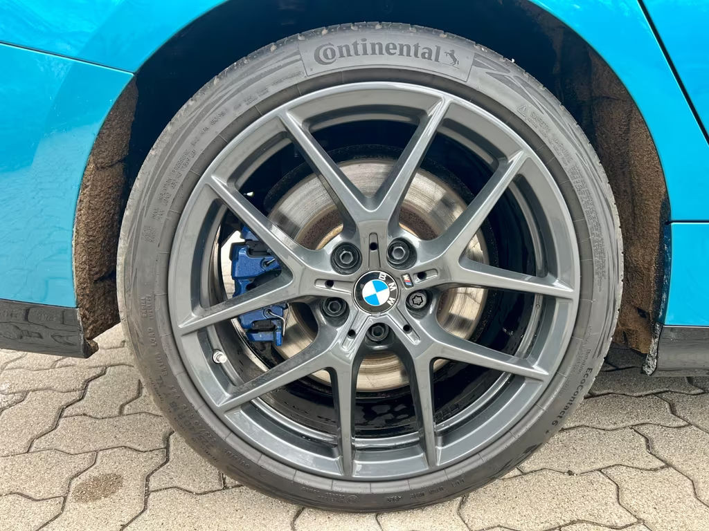 BMW M235
