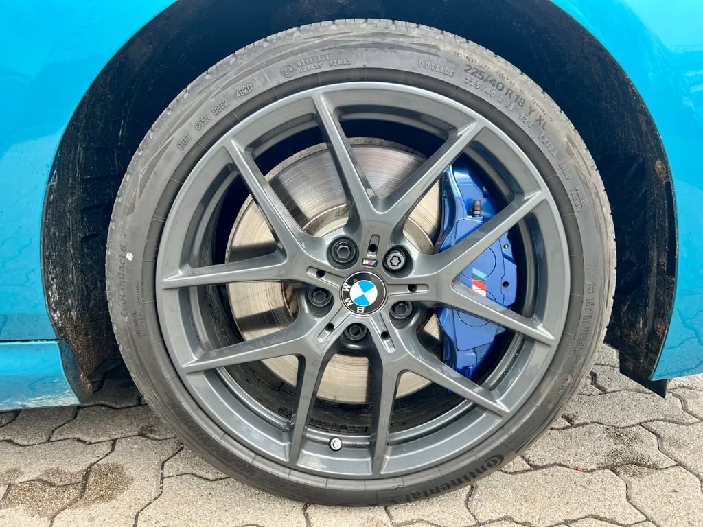 BMW M235
