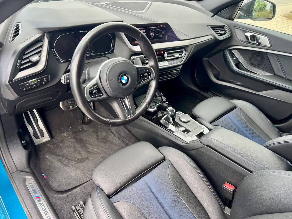 BMW M235