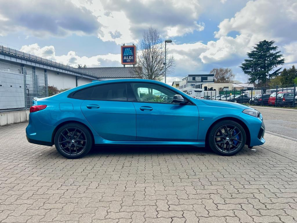 BMW M235