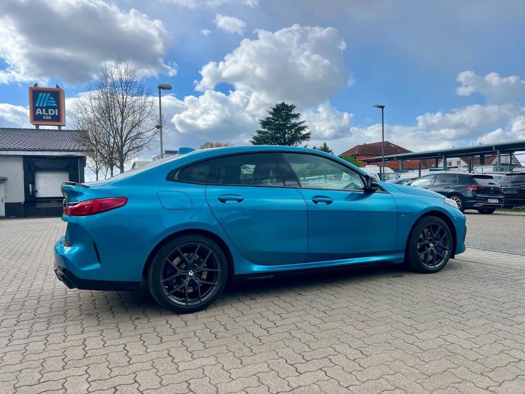 BMW M235
