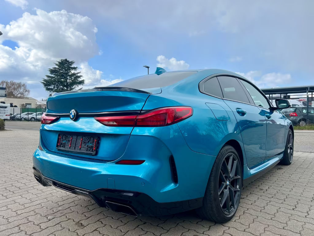 BMW M235