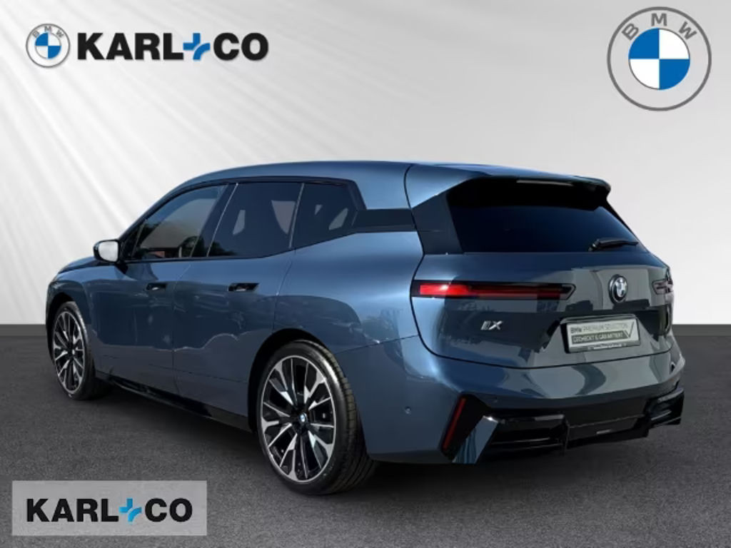 BMW iX