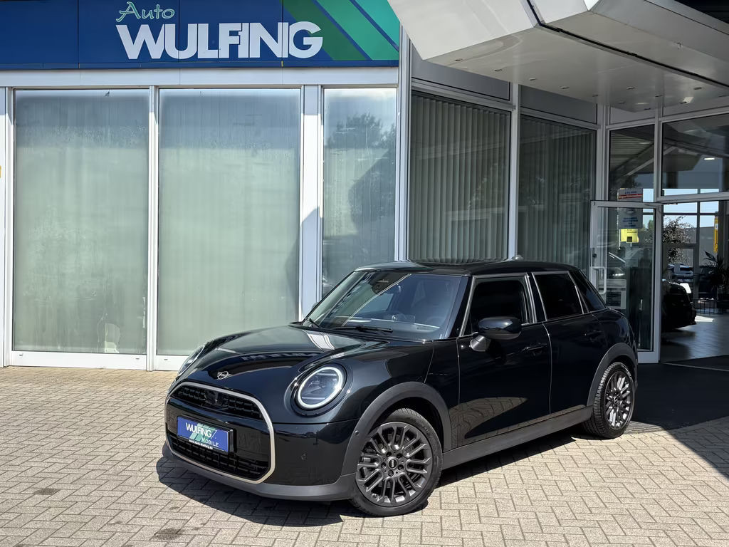 Mini Cooper Favoured John Cooper Works