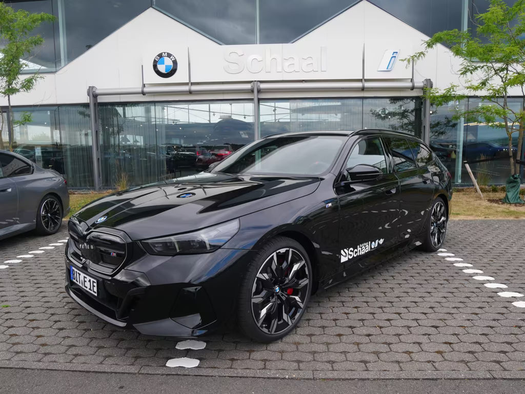 BMW i5 xDrive M60