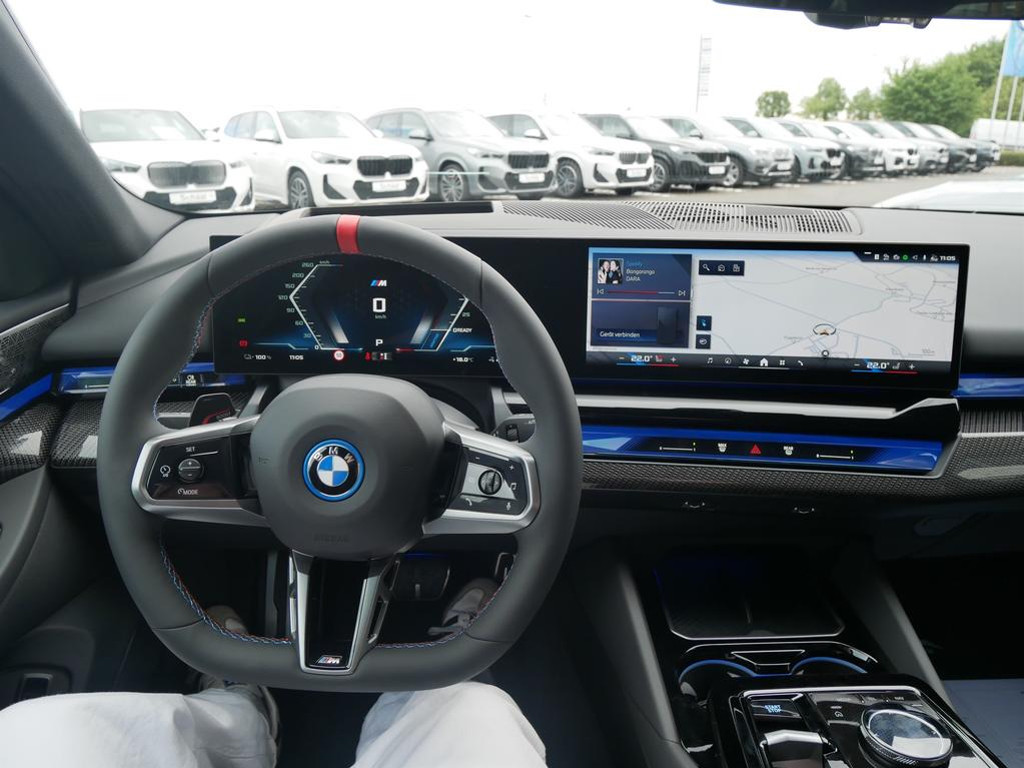 BMW i5