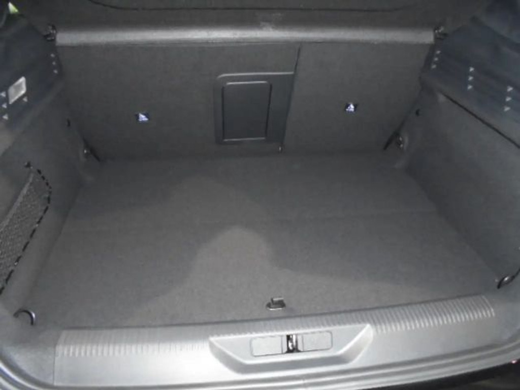 Peugeot e-308