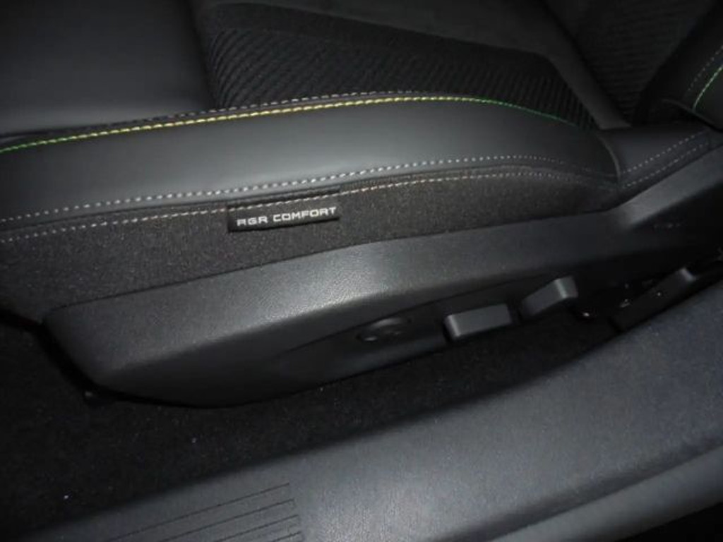 Peugeot e-308