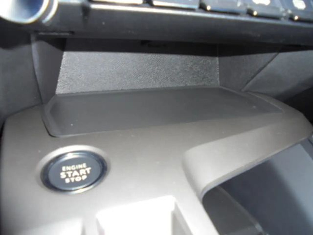 Peugeot e-308