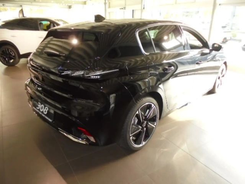 Peugeot e-308